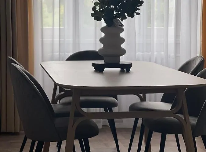 Modern Uj Lakas A Belvarosban דירה *